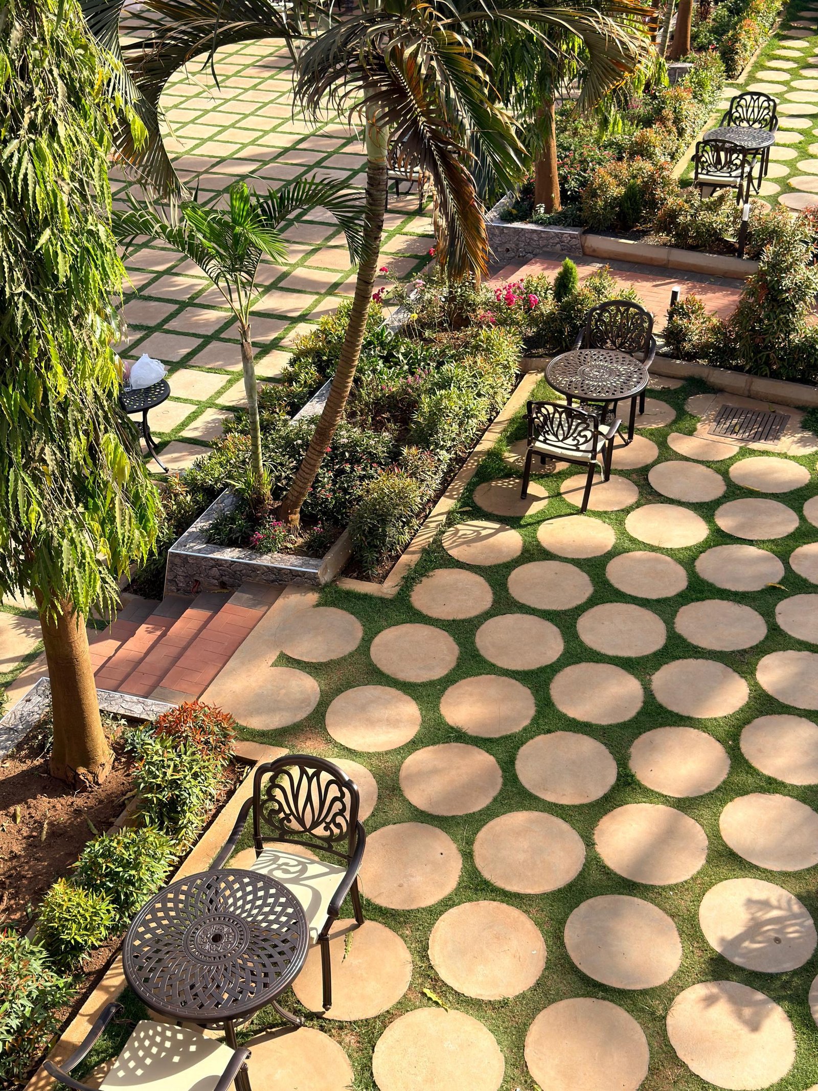 Outdoor garden space at Lavanda Hotel